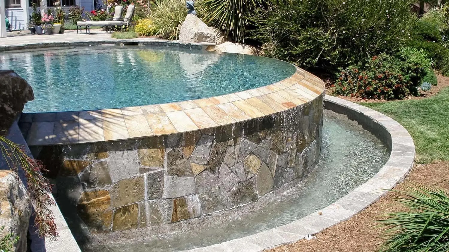 imgi_18_Spa-Water-Feature-by-Del-Rancho-Pools_C