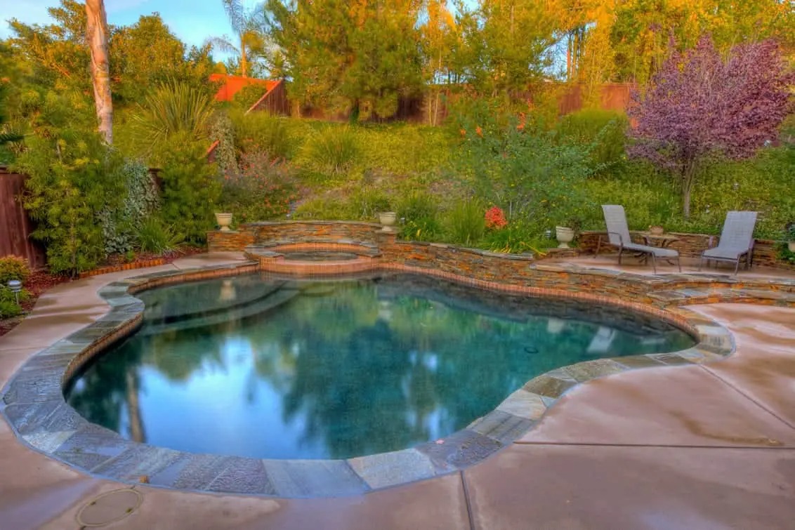 imgi_1_Del-Rancho-Pools-Freeform-Pools-10-20101206_0679_80_81_1-1