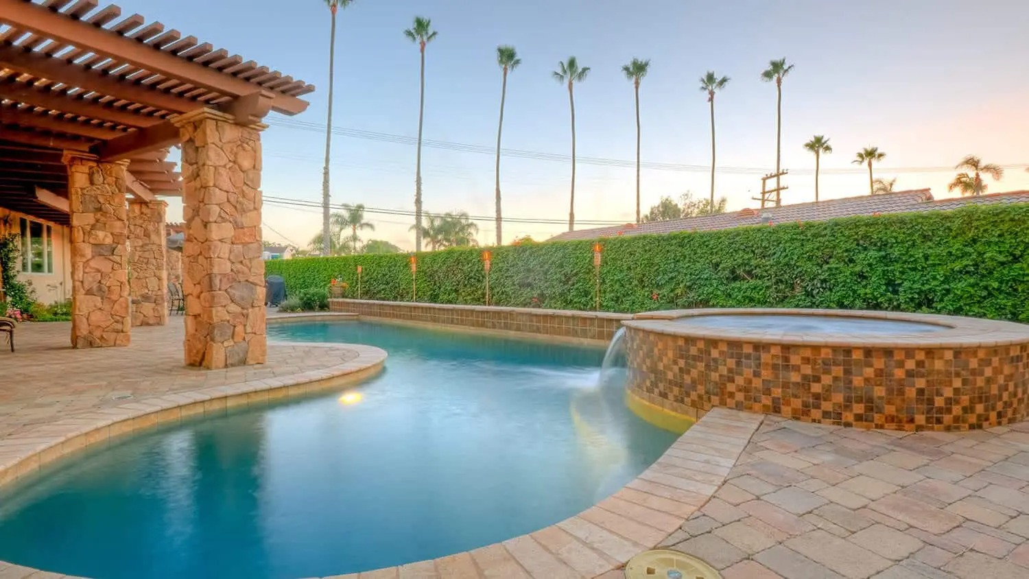 imgi_1_Freeform-Pools-by-Del-Rancho-Pools_I